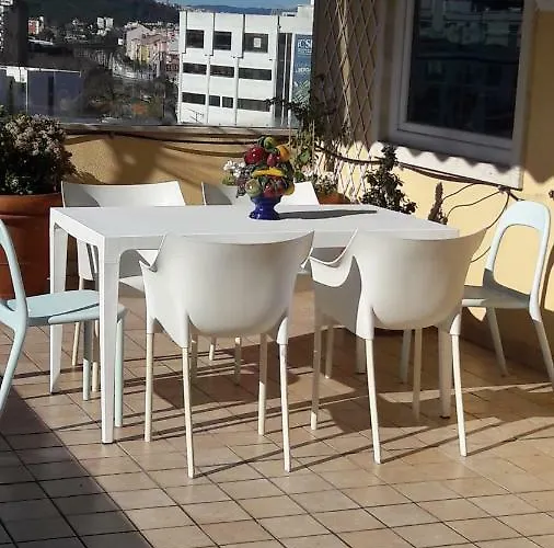 Sunrise Terrace 아파트